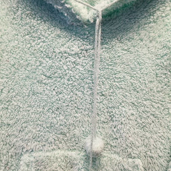 Xhilaration Fuzzy Sweatshirt Mint Green Cozy Warm Cuddly juniors Size S - Picture 5 of 11